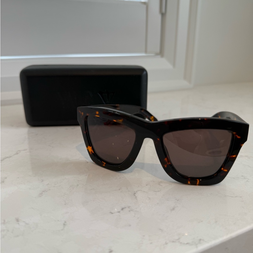 Valley Eyewear Brown Sunglasses Tortoiseshell Design
